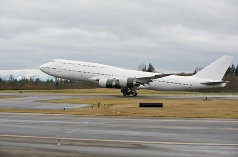 ȫ���׼ܽ������չ�˾747-8�ͻ���������׷�