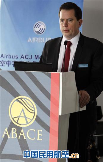 ���пͳ�����������ܲ÷��黪��Francois CHAZELLE�����ܿ��пͳ������ϵ�м����г�ǰ����