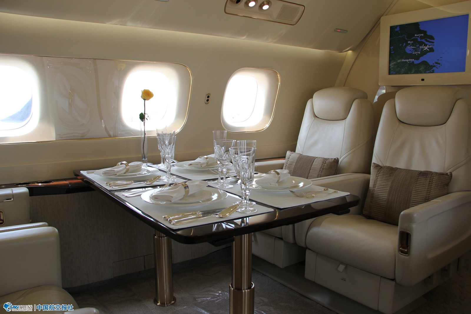 �Ӱ͵ϡ���Ϯ��1000�ڲ�