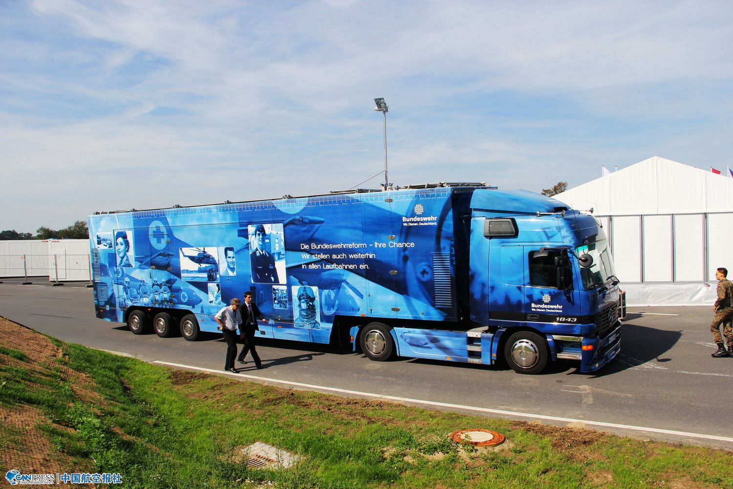 ���ֺ�չ��չ֮�¹������������