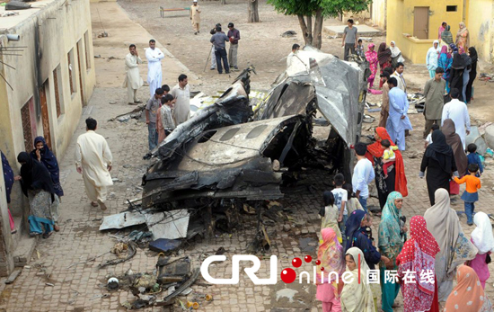 ����ʱ��2012��4��22�գ��ͻ�˹̹���������ͻ�׹���ֳ�����������(��������/CFP)